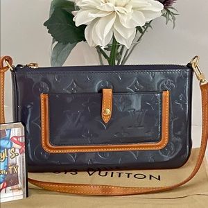 Louis Vuitton Monogram Vernis Mallory Pouch Bag